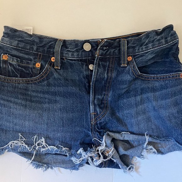 Levi's Jean Shorts Size 26 - Picture 1 of 3
